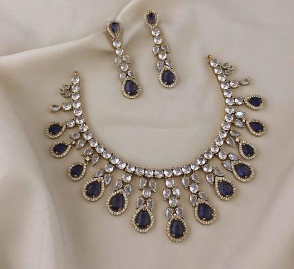 Royal Blue Stone Bridal Necklace Set – Antique Gold Finish with Elegant Earrings